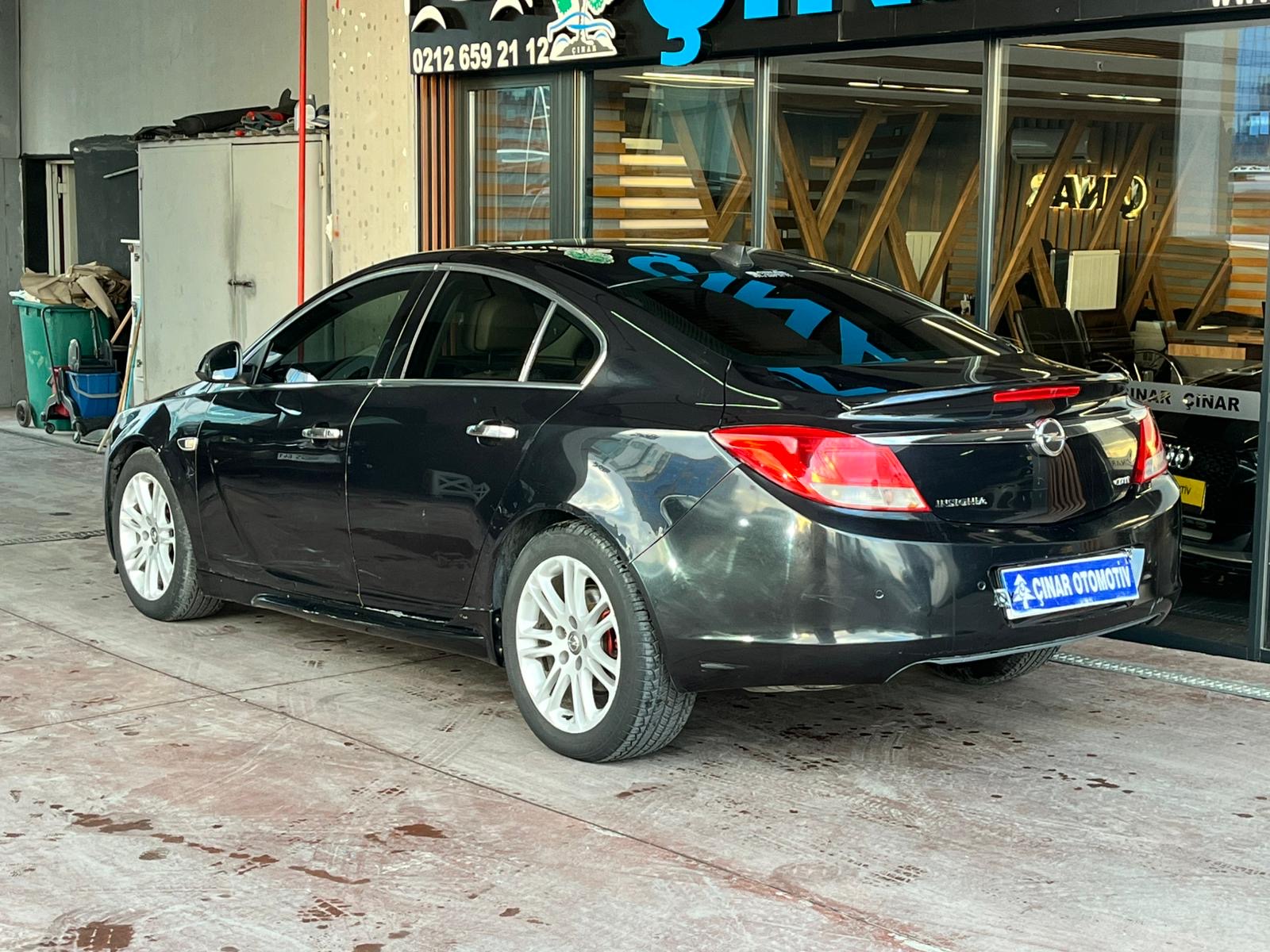 ÇINAR'DAN 2012 MODEL INSIGNIA 2.0 DİZEL OTOMATİK SANRUFLU