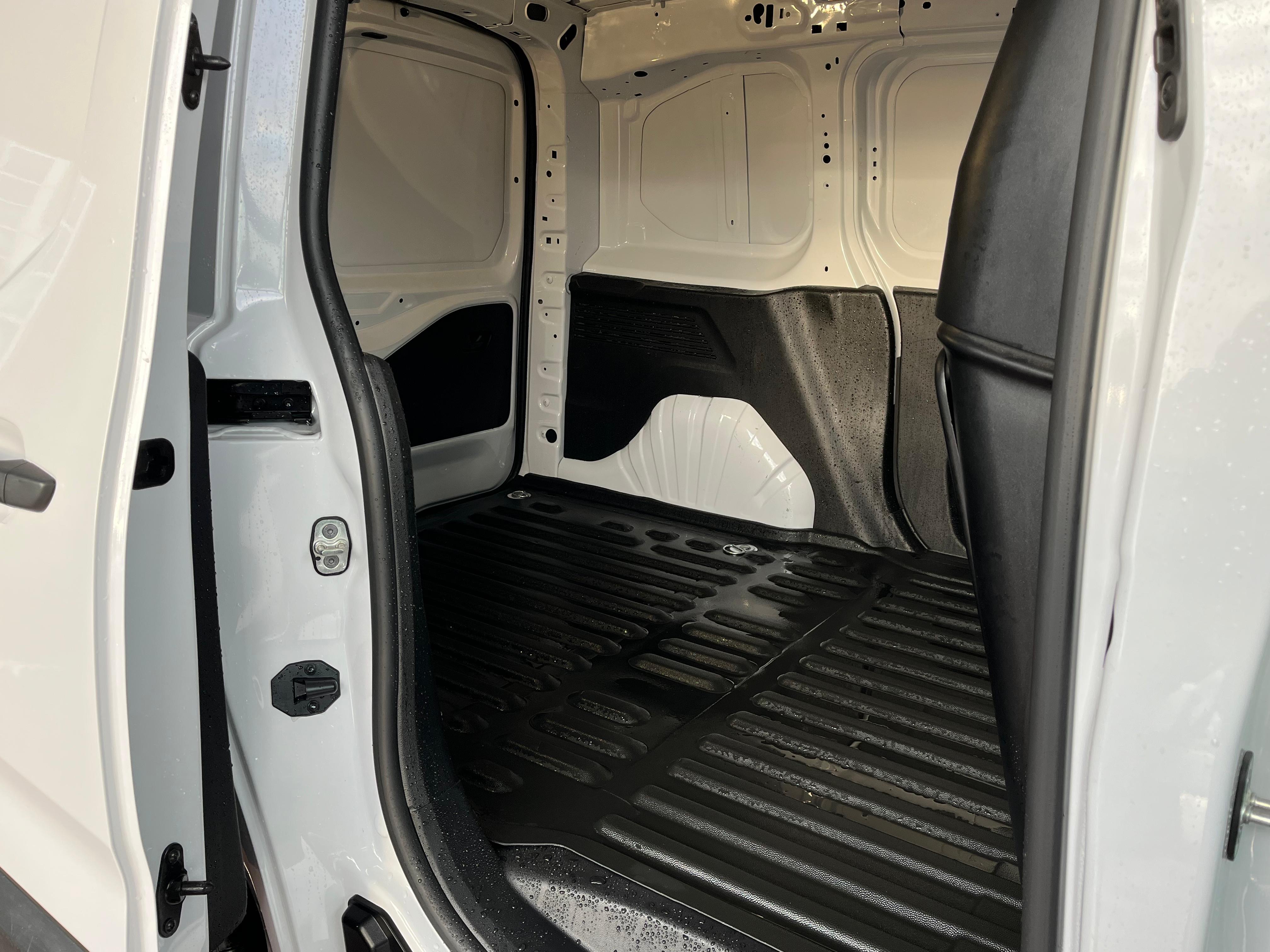 ÇINAR'DAN 2024 MODEL OPEL COMBO EDİTİON 15 BİNDE YENİ KASA