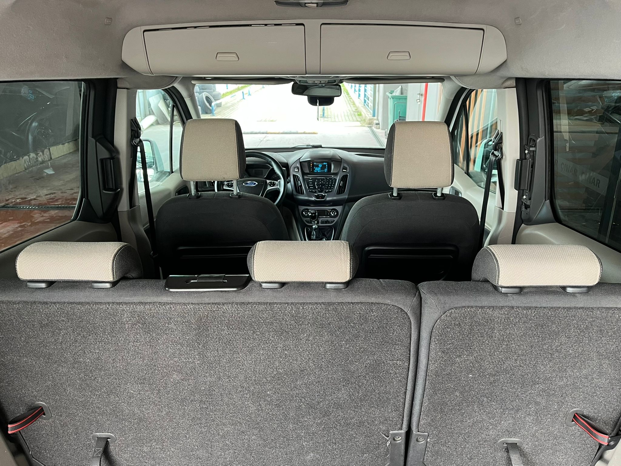 ÇINAR'DAN 2017 MODEL FORD CONNECT 1.5 TDCI TİTANİUM