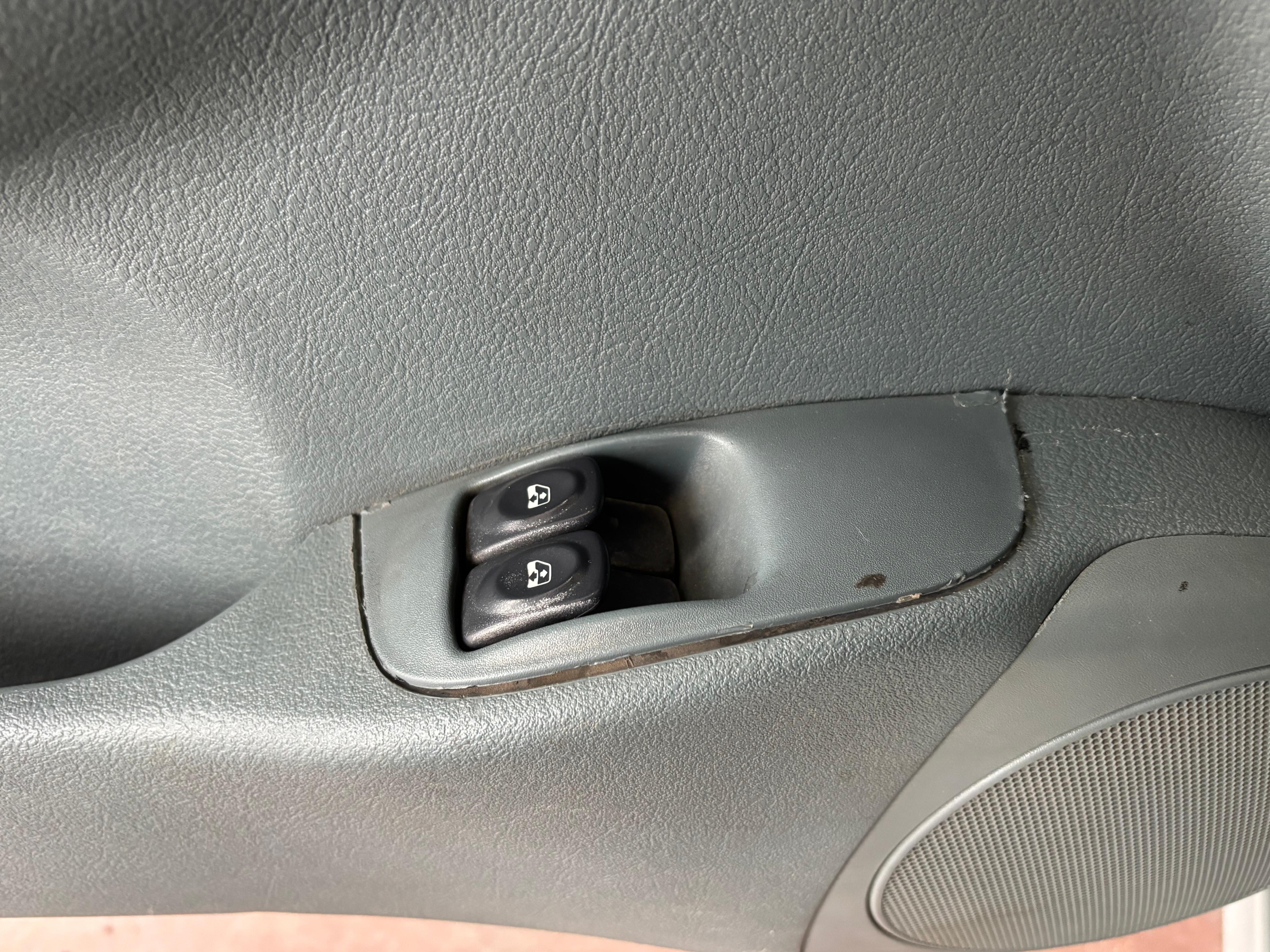 ÇINAR'DAN 1999 MODEL MEGANE 1.6 STATİON WAGON LPG'Lİ KLİMALI