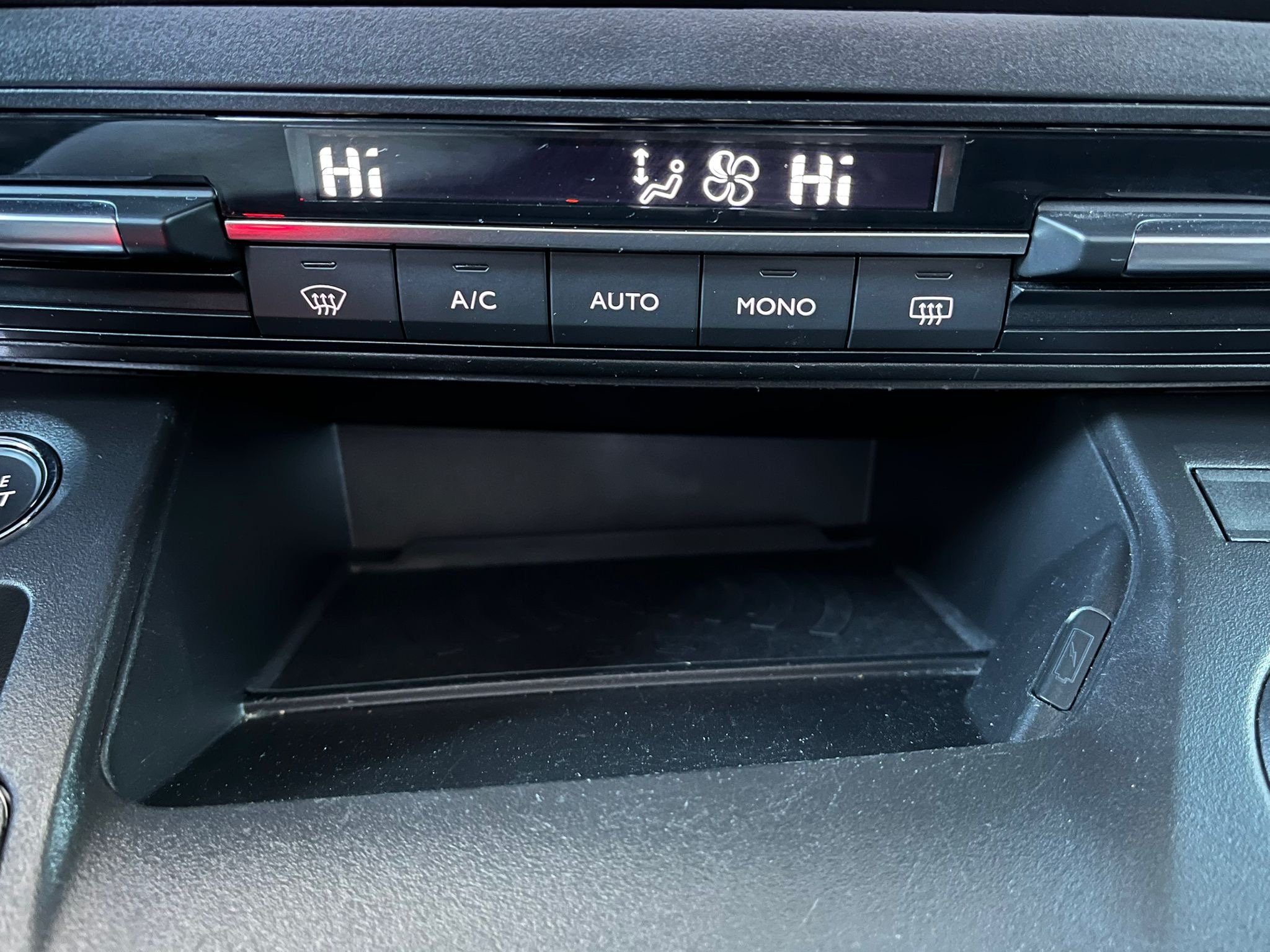 ÇINAR'DAN 2025 MODEL BERLİNGO MAX CAM TAVAN HATASIZ %20 KDV'Lİ